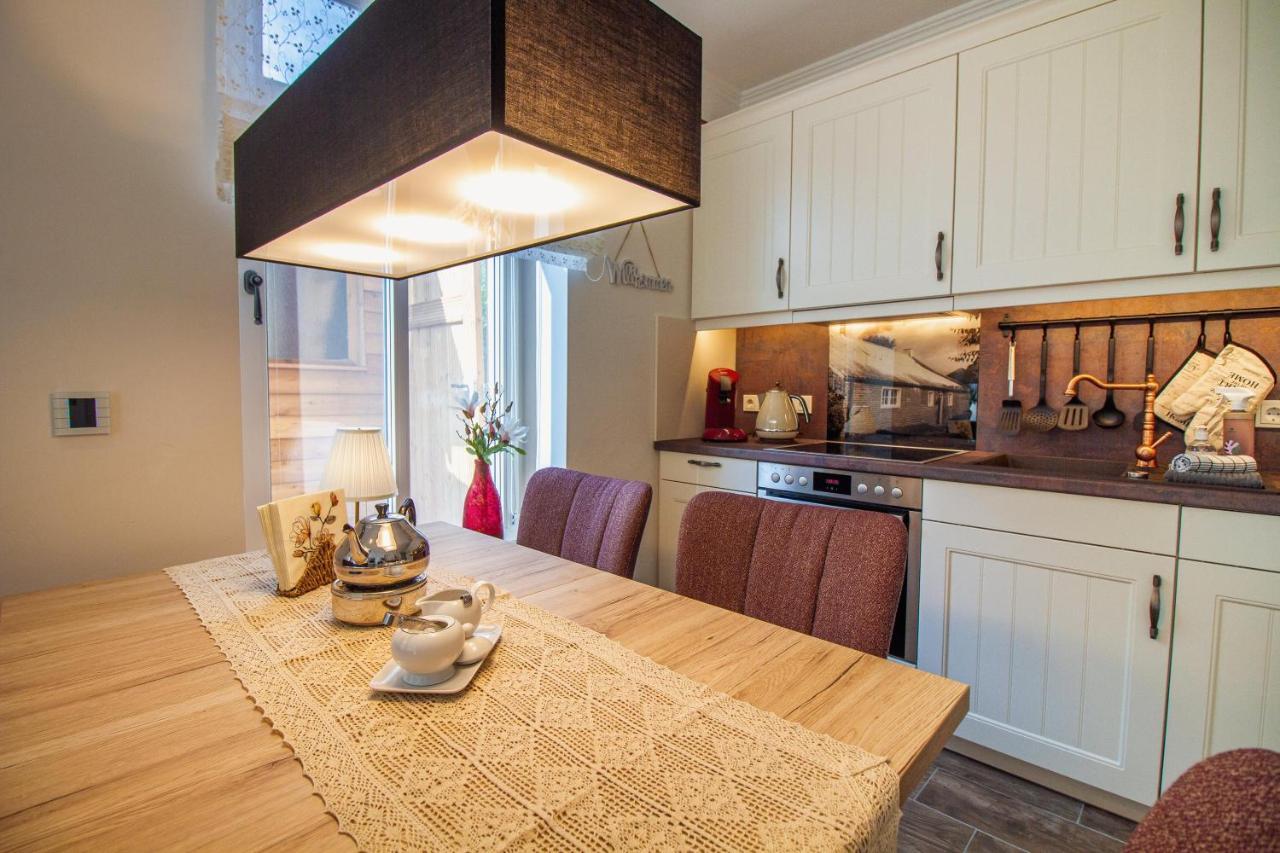Up Besoeoek - Magnolie Mit Sauna Krummhörn Екстериор снимка