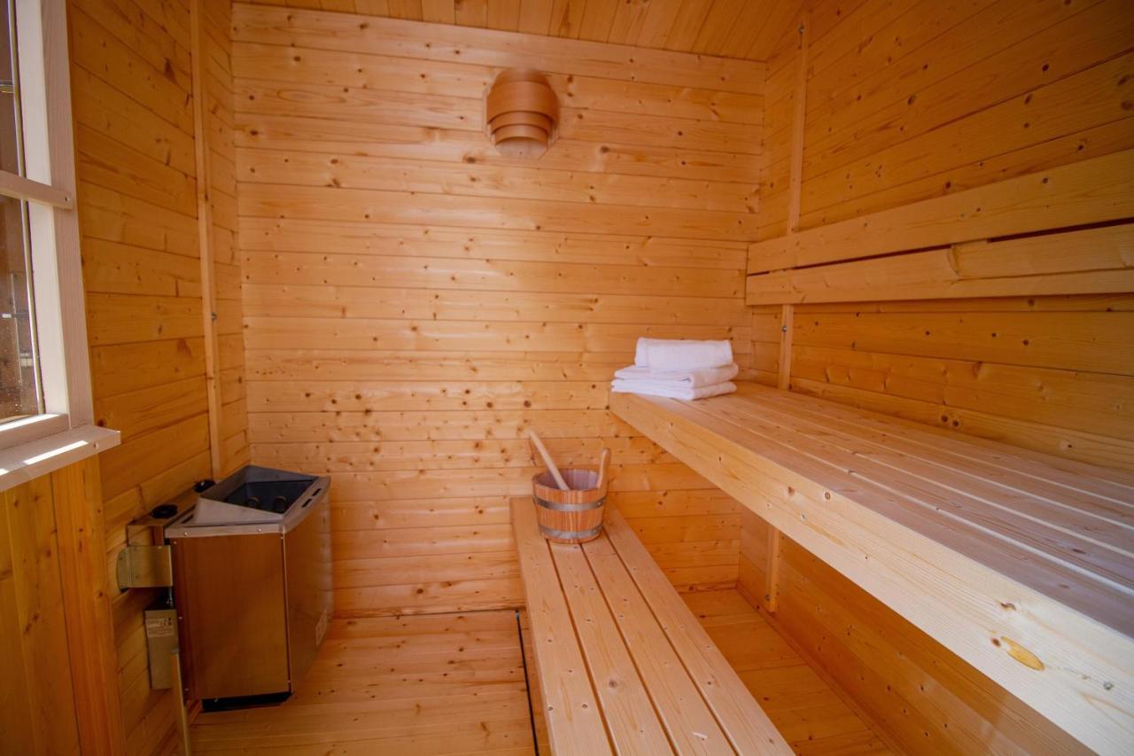 Up Besoeoek - Magnolie Mit Sauna Krummhörn Екстериор снимка
